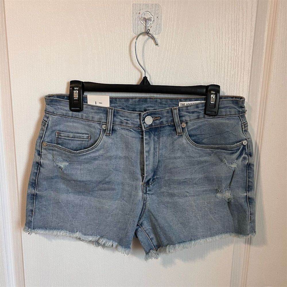 BlankNYC The Astor Cut-Off Denim Shorts Light Wash Distressed Raw Hem Size 29